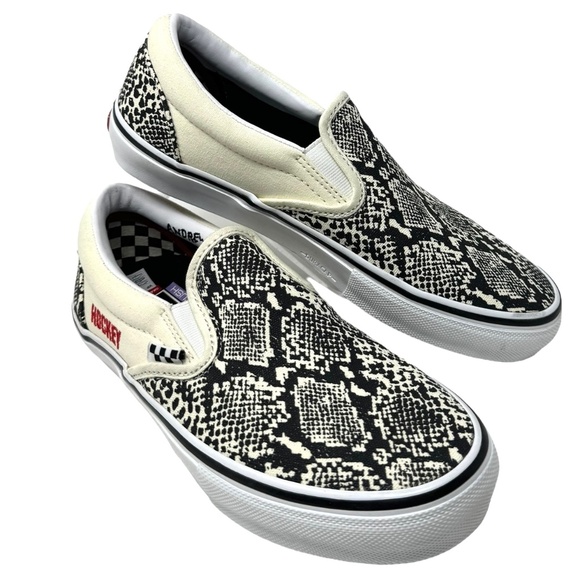 VANS Skate Slip On Sneakers Snak Women's Low Top Black White Canvas VN0A5FCA7W1 - Picture 1 of 8
